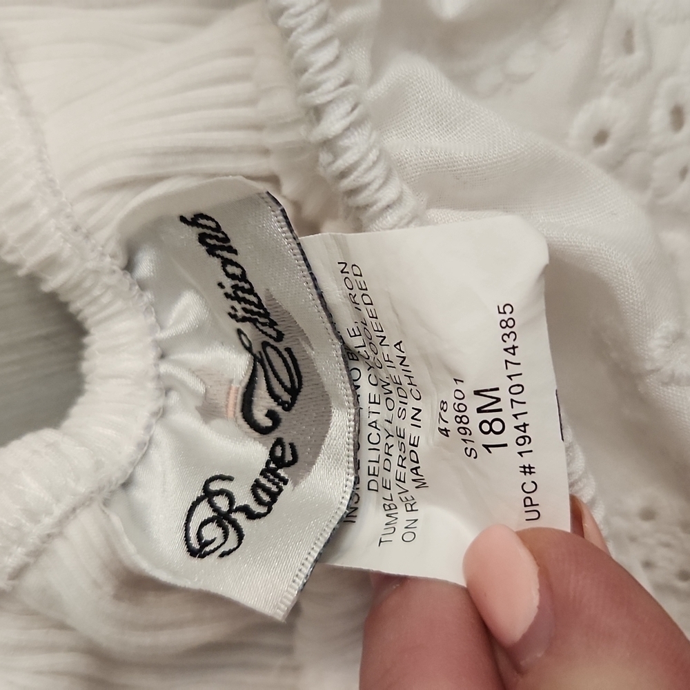Eyelet top - Picture 2 of 3